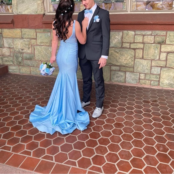 CINDERELLA BLUE SHERRI HILL SIZE 2 PROM DRESS - Picture 8 of 8